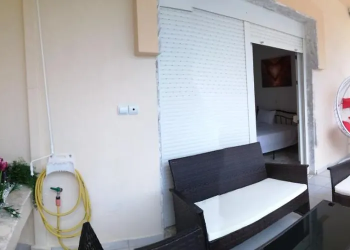 Hara's A Apartmán Flogita